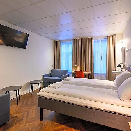 Go Saga Hotel 2*